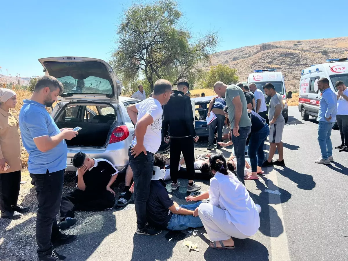 Nusaybin’de Kafa Kafaya Çarpışma: 11 Yaralı