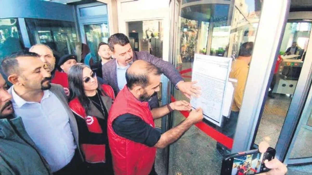 İzmir’de grev dalga dalga yayılıyor! Haklarını alamayan işçiler ayaklandı