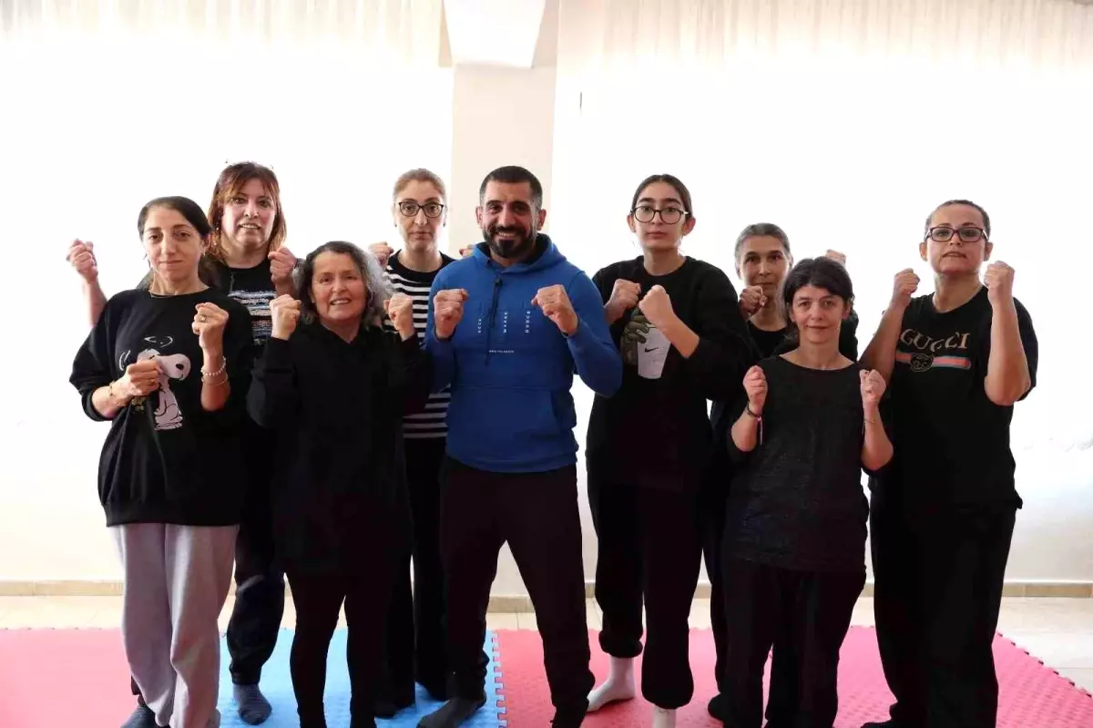 Bayraklı Belediyesi’nden Kadınlara Yakın Savunma Eğitimi