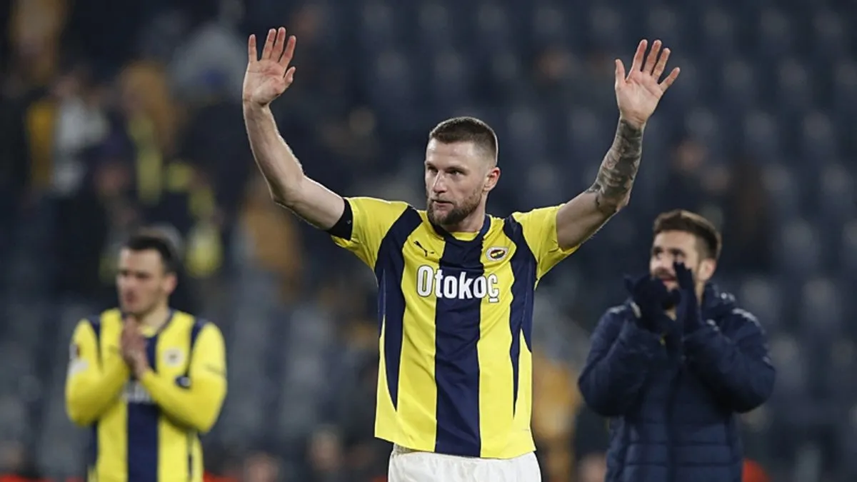 Son dakika haberi: Fenerbahçe yıldız futbolcu için düğmeye bastı! Dengeleri değiştiren adam…